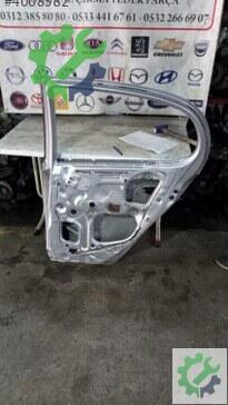 Toyota Yaris Sağ Arka Kapı 1999-2005 çıkma parça