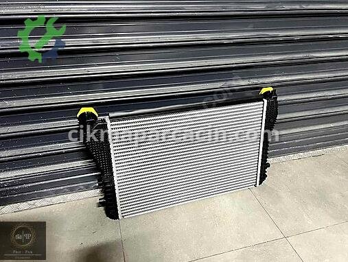 Volkswagen Caddy Turbo Radyatörü 1K0145803CC sıfır parça