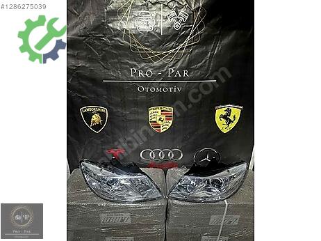 Skoda Octavia Sağ Ön Far çıkma parça