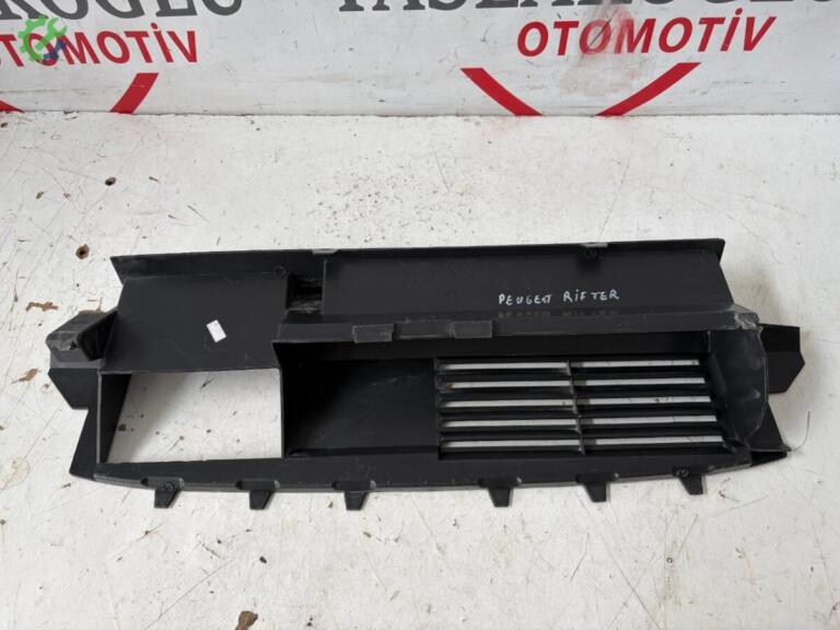 Peugeot Rifter Ön Panel çıkma parça