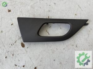 PEUGEOT 407 SOL ARKA KAPI İÇ AÇMA KOLU ÇERÇEVESİ