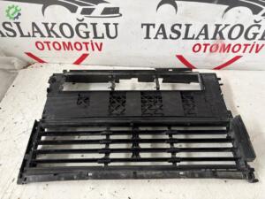 PEUGEOT 508 PANEL HAVA YÖNLENTİRİCİ HAFİF KUSURLU
