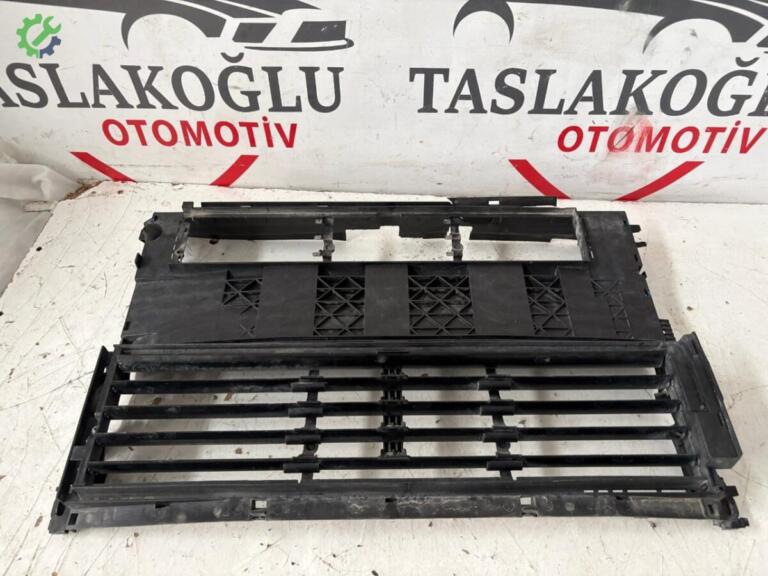 Peugeot 508 Fan Paneli çıkma parça