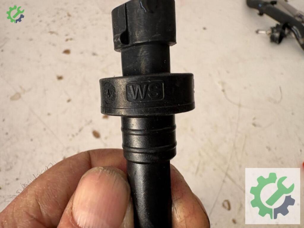 Opel Astra Silecek Suyu Deposu 90346056 çıkma parça
