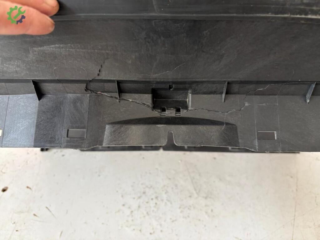 Tesla Model Y Fan Paneli 164066700 çıkma parça