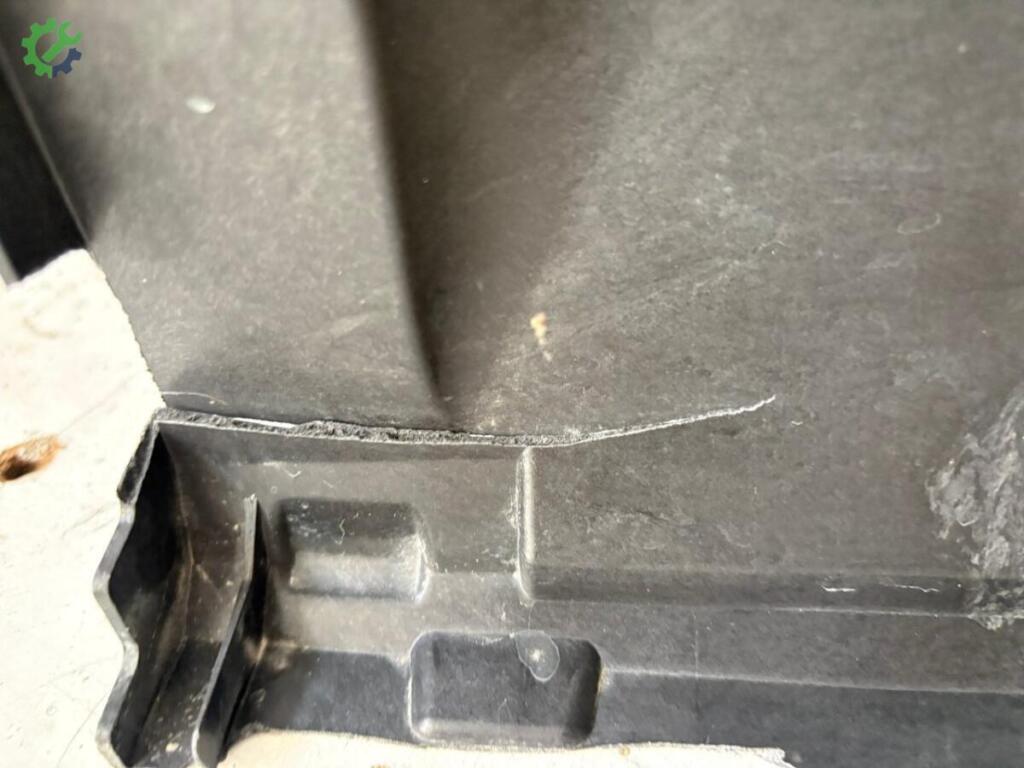 Tesla Model Y Fan Paneli 164066700 çıkma parça