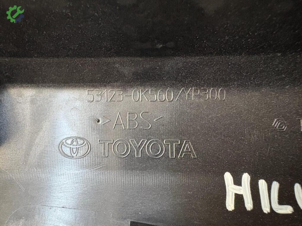 Toyota Hilux Ön Panjur çıkma parça