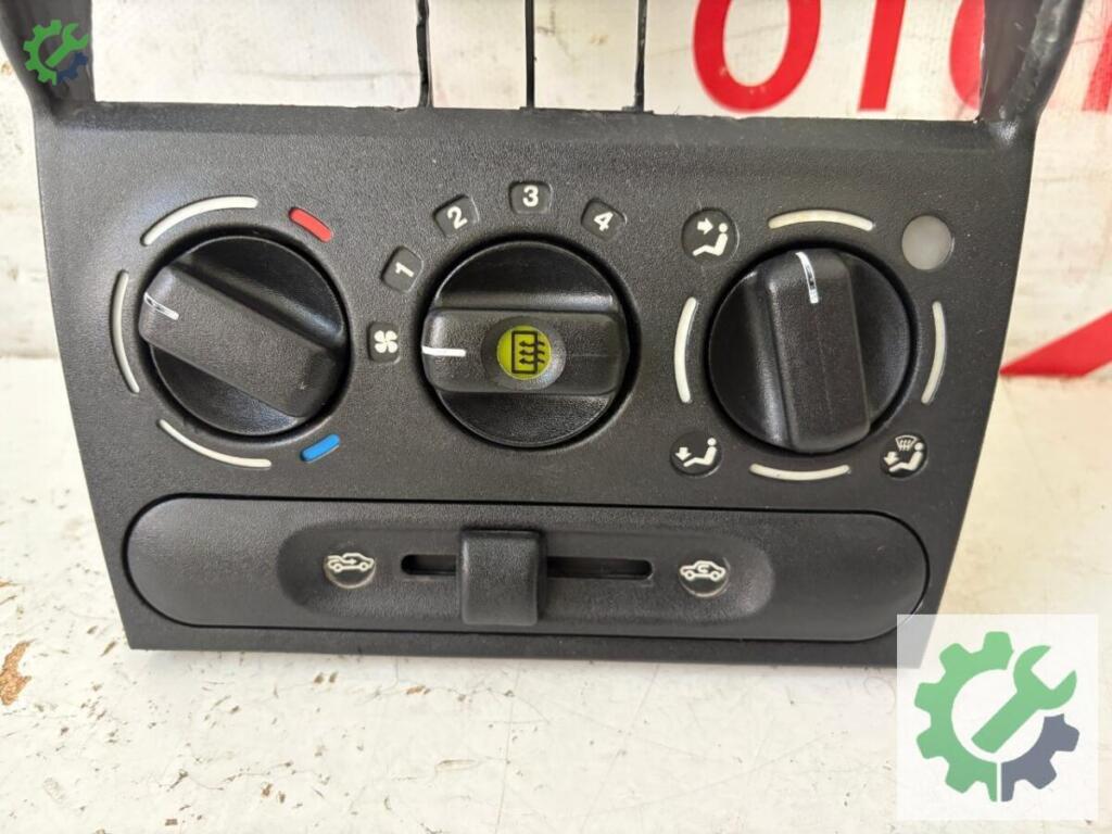 Opel Corsa Kalorifer Kontrol Paneli çıkma parça