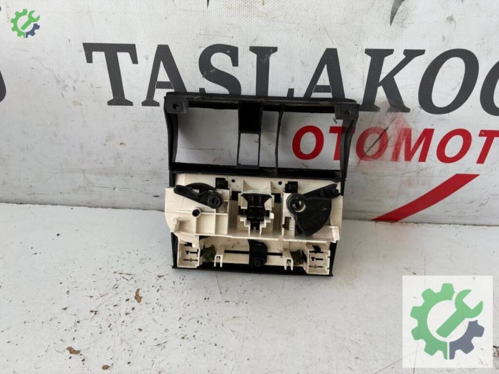 Opel Corsa Kalorifer Kontrol Paneli çıkma parça