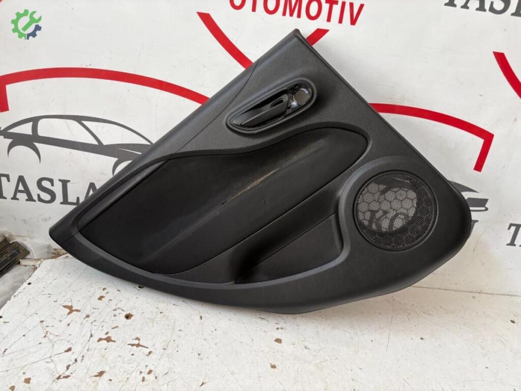 Fiat Punto Kapı Döşemesi çıkma parça