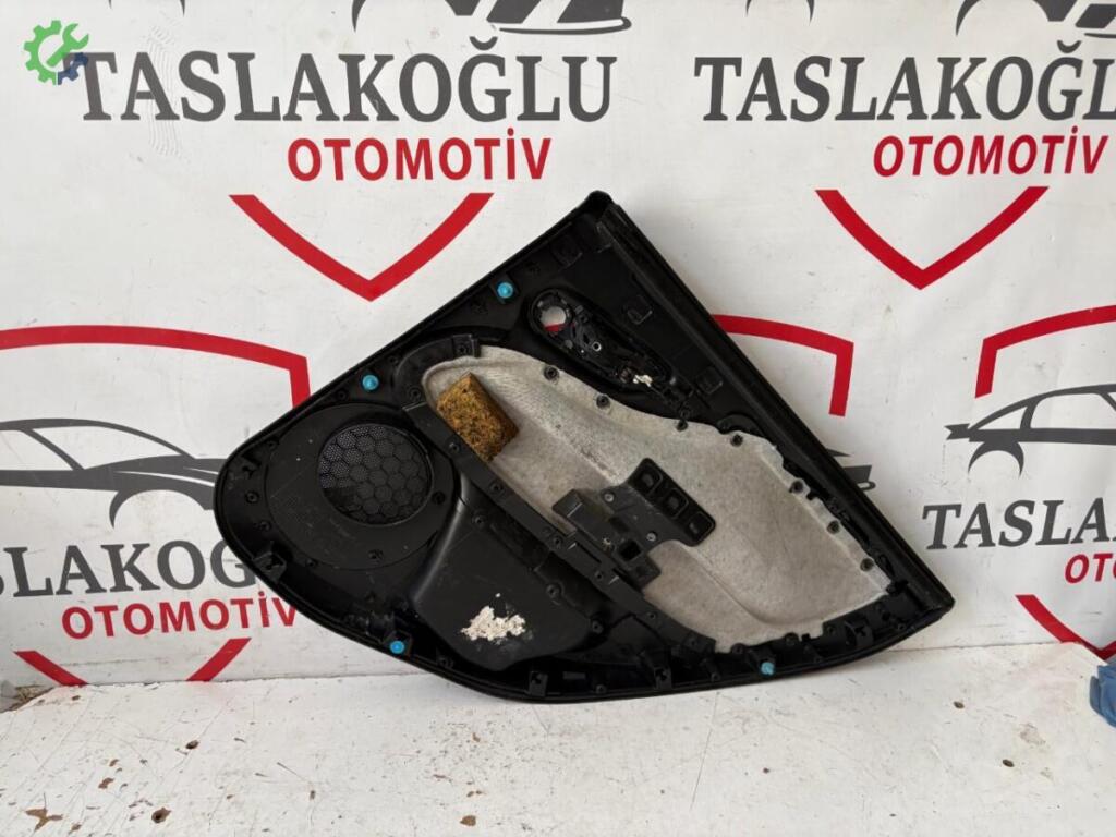 Fiat Punto Kapı Döşemesi çıkma parça