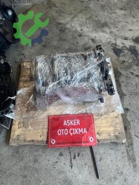 Opel Insignia Yarım Motor çıkma parça