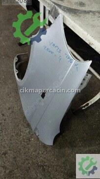 Toyota Yaris Çamurluk 2000-2004 çıkma parça