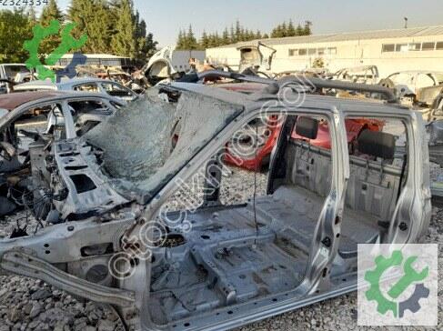 Nissan Pick-up Kabin 2000-2005 çıkma parça