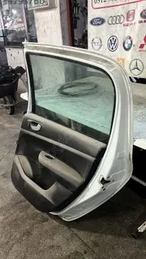 Peugeot 307 Sağ Arka Kapı 2001-2006 çıkma parça