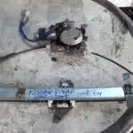 2002-2005 NİSSAN PİCK-UP SAĞ-SOL ÖN CAM KRİKOSU-DS OTOMOTİ-