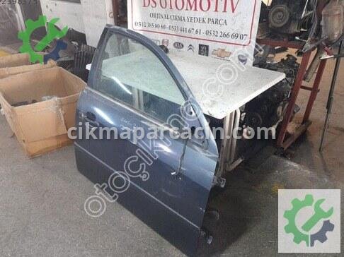 Ford Mondeo Sağ Ön Kapı 2002-2006 çıkma parça