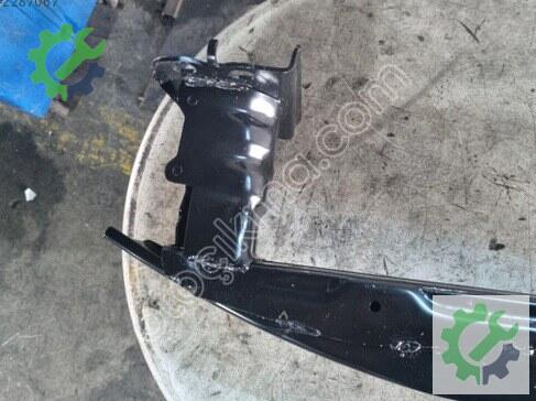 Toyota Avensis Tampon Demiri 2002-2006 çıkma parça