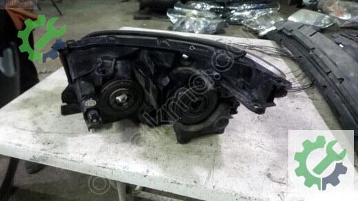 Toyota RAV4 Sağ Ön Far 2002-2006 çıkma parça