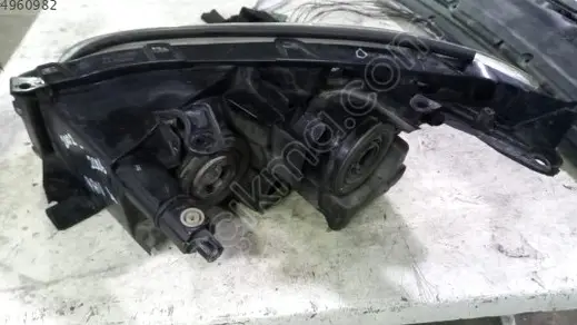 Toyota RAV4 Sağ Ön Far 2002-2006 çıkma parça