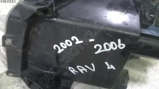 Toyota RAV4 Sağ Ön Far 2002-2006 çıkma parça