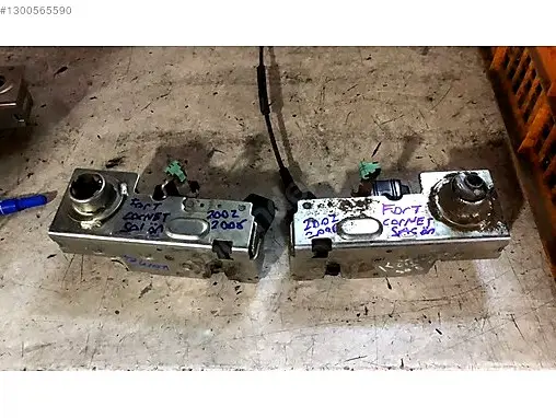 Ford Connect Sağ Ön Kapı Kilidi çıkma parça