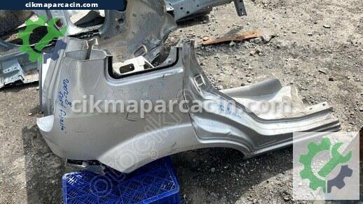 Ford Fiesta Sağ Arka Çamurluk çıkma parça