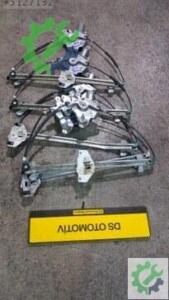 2002-2008 FORD TRANSİT CONNECT SAĞ ÖN CAM KRİKOSU