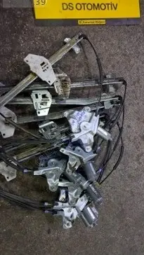 Ford Transit Connect Sol Ön Cam Krikosu 2002-2008 çıkma parça