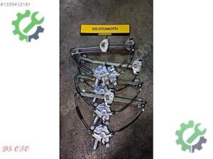 2002-2008 FORD TRANSİT CONNECT SAĞ ÖN CAM KRİKOSU