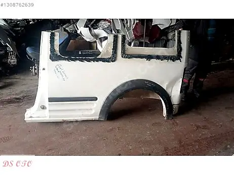 Ford Transit Sol Arka Çamurluk çıkma parça