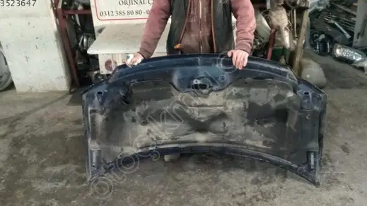 Chrysler Voyager Kaput 2003-2006 çıkma parça