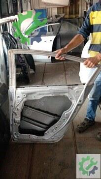 Mazda 3 Sağ Arka Kapı 2003-2006 çıkma parça