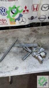 2003-2006 TOYOTA AVENSİS SOL ÖN CAM KRİKOSU