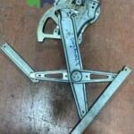 2003-2008 TOYOTA AURIS SOL ÖN CAM KRİKOSU
