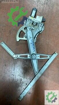 Toyota Auris Sol Ön Cam Krikosu 2003-2008 çıkma parça