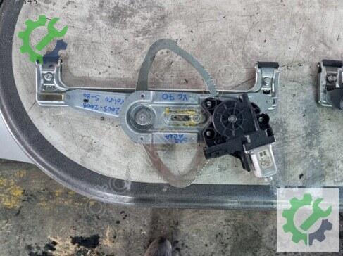 Volvo XC70 Cam Krikosu 2003-2008 çıkma parça