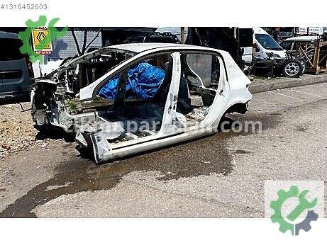 Peugeot 307 Ara Bölme Sacı çıkma parça