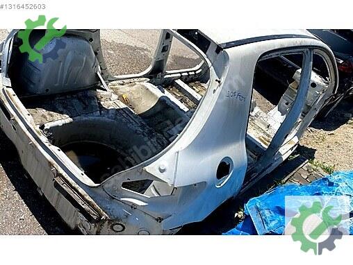 Peugeot 307 Ara Bölme Sacı çıkma parça
