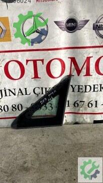 Peugeot 307 Kelebek Camı 2004-2005 çıkma parça