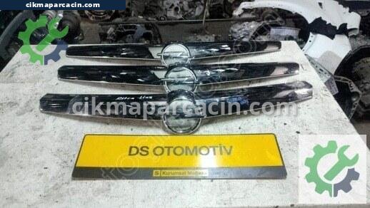 Opel Astra Ön Panjur çıkma parça