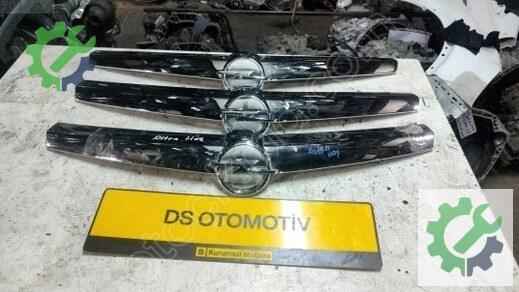 Opel Astra Ön Panjur 2004-2007 çıkma parça