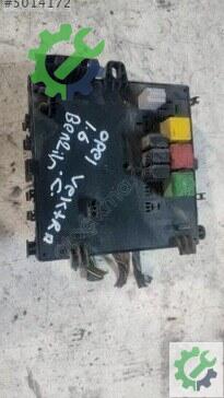 Opel Vectra Sigorta Kutusu 2004-2007 çıkma parça