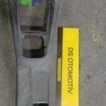 2004-2007 VOLKSWAGEN GOLF 5 ORTA KONSOL