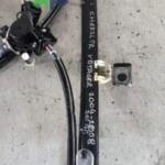 2004-2008 CHRYSLER VOYAGER SOL ÖN CAM KRİKOSU