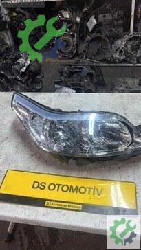 Citroen C4 Sağ Ön Far çıkma parça