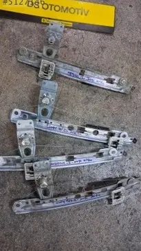 Renault Megane Sağ Arka Cam Krikosu çıkma parça
