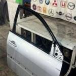 2004-2010 RENAULT MEGANE 2 SAĞ ÖN KAPI HATASIZ