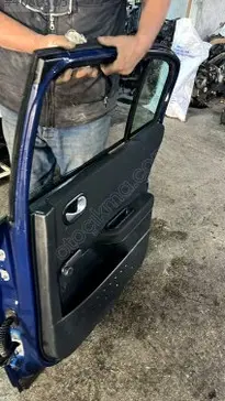 Renault Megane Sağ Arka Kapı 2004-2010 çıkma parça