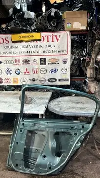 Renault Megane Sağ Arka Kapı 2004-2010 çıkma parça